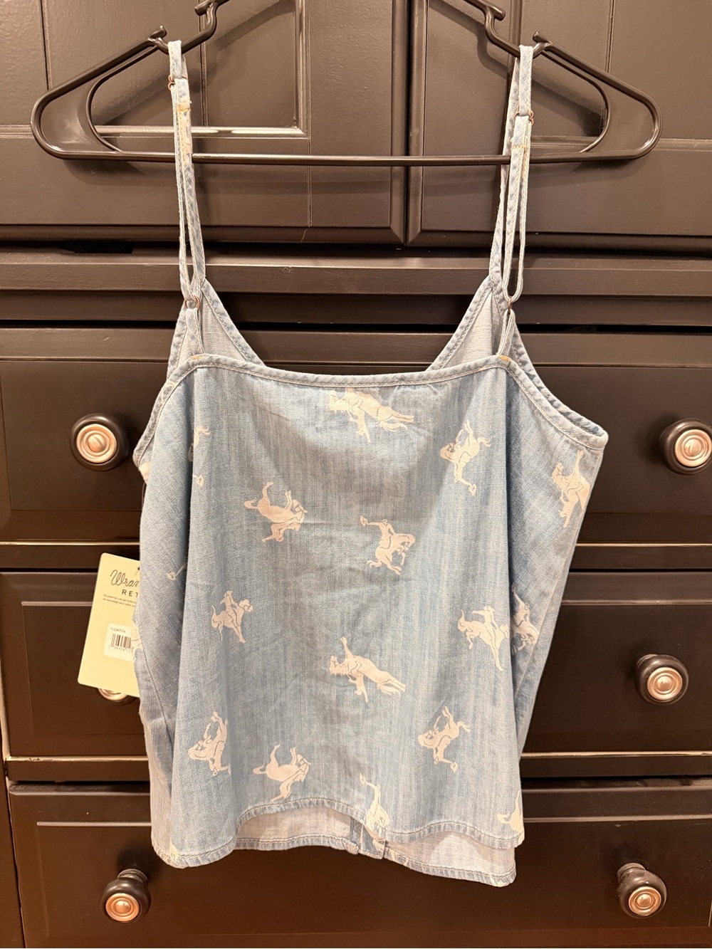 Women’s Small Wrangler Light Blue Denim Cowboy Print Button-Front Cami - Picture 2 of 2